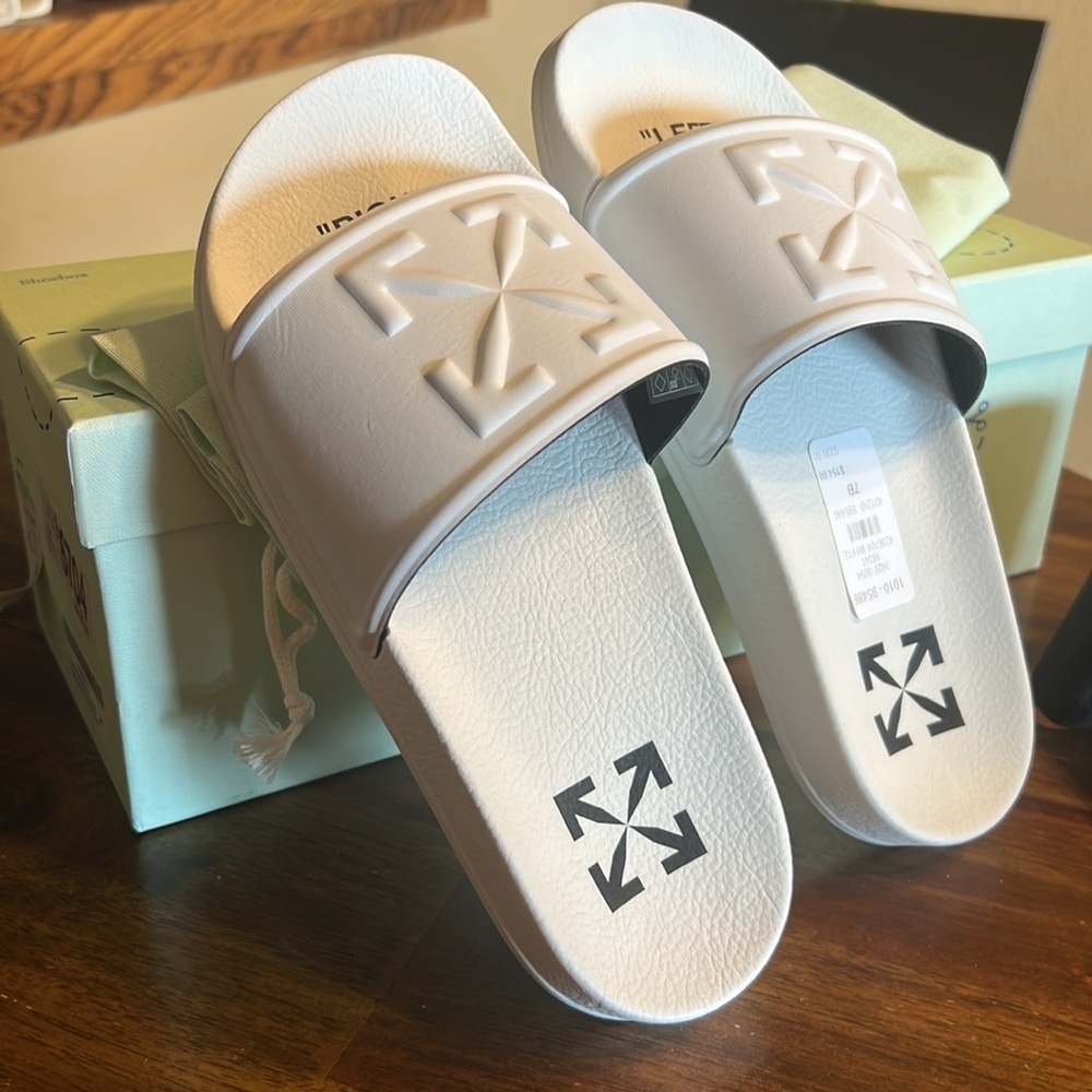NIB Off White Arrow Pool Slider 37
